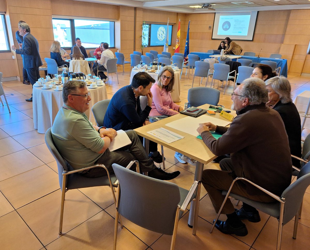 IEO Vigo (@ieovigo) on Twitter photo 🌊 Hoy participamos en una reunión del PT2 del programa #CienciasMariñasGal
Juan Bellas y <a href="/PabloOteroT/">Pablo Otero</a> asistieron a un taller sobre el desarrollo de una estrategia de monitorización para Galicia 🌊 Hoy participamos en una reunión del PT2 del programa #CienciasMariñasGal
Juan Bellas y <a href="/PabloOteroT/">Pablo Otero</a> asistieron a un taller sobre el desarrollo de una estrategia de monitorización para Galicia