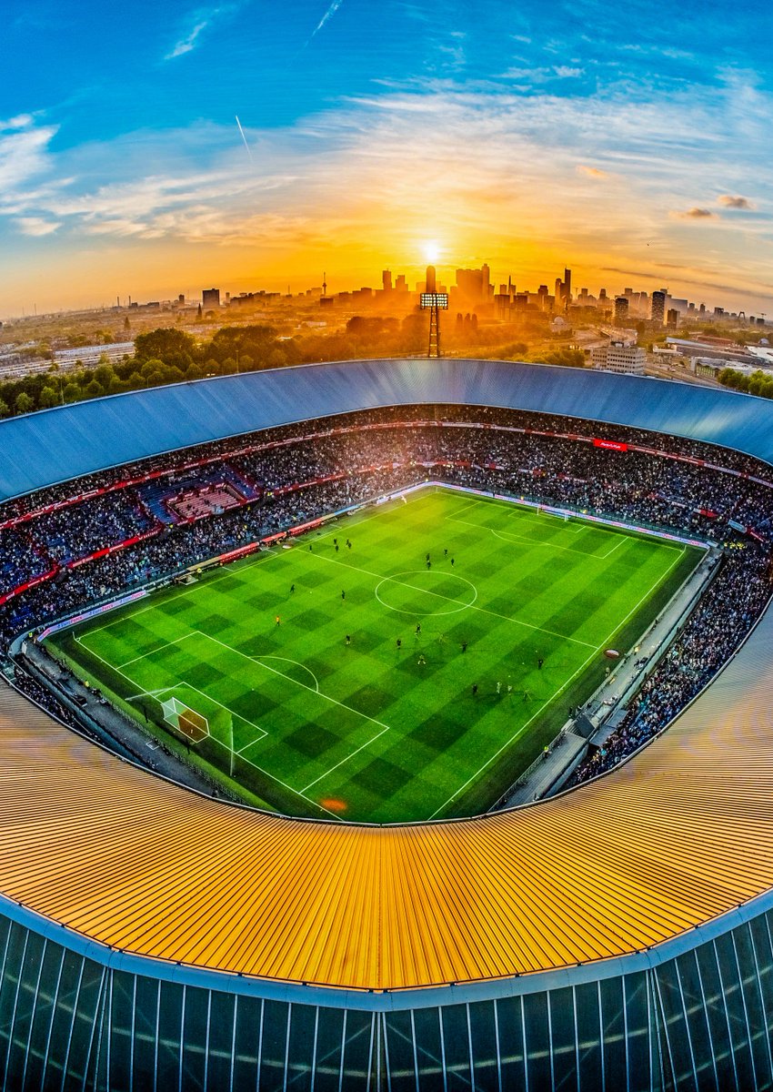 🇳🇱😍 The home of Feyenoord. 🏟️🌇