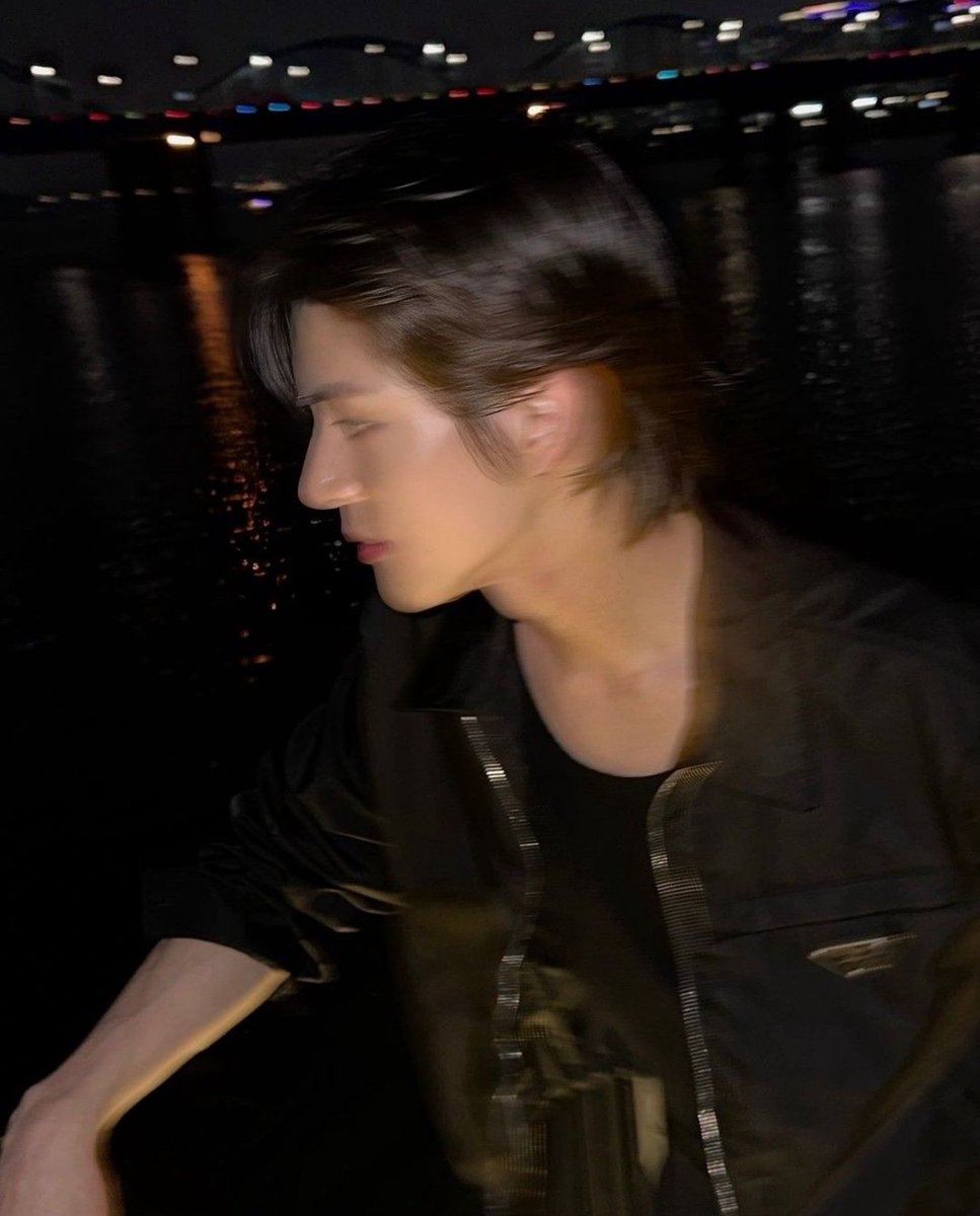 sjydaiIy's tweet photo. so attractive #JAKE #제이크 https://t.co/4zZgjKZj1B