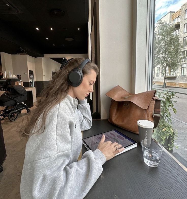 ephhemere's tweet image. study, study, study