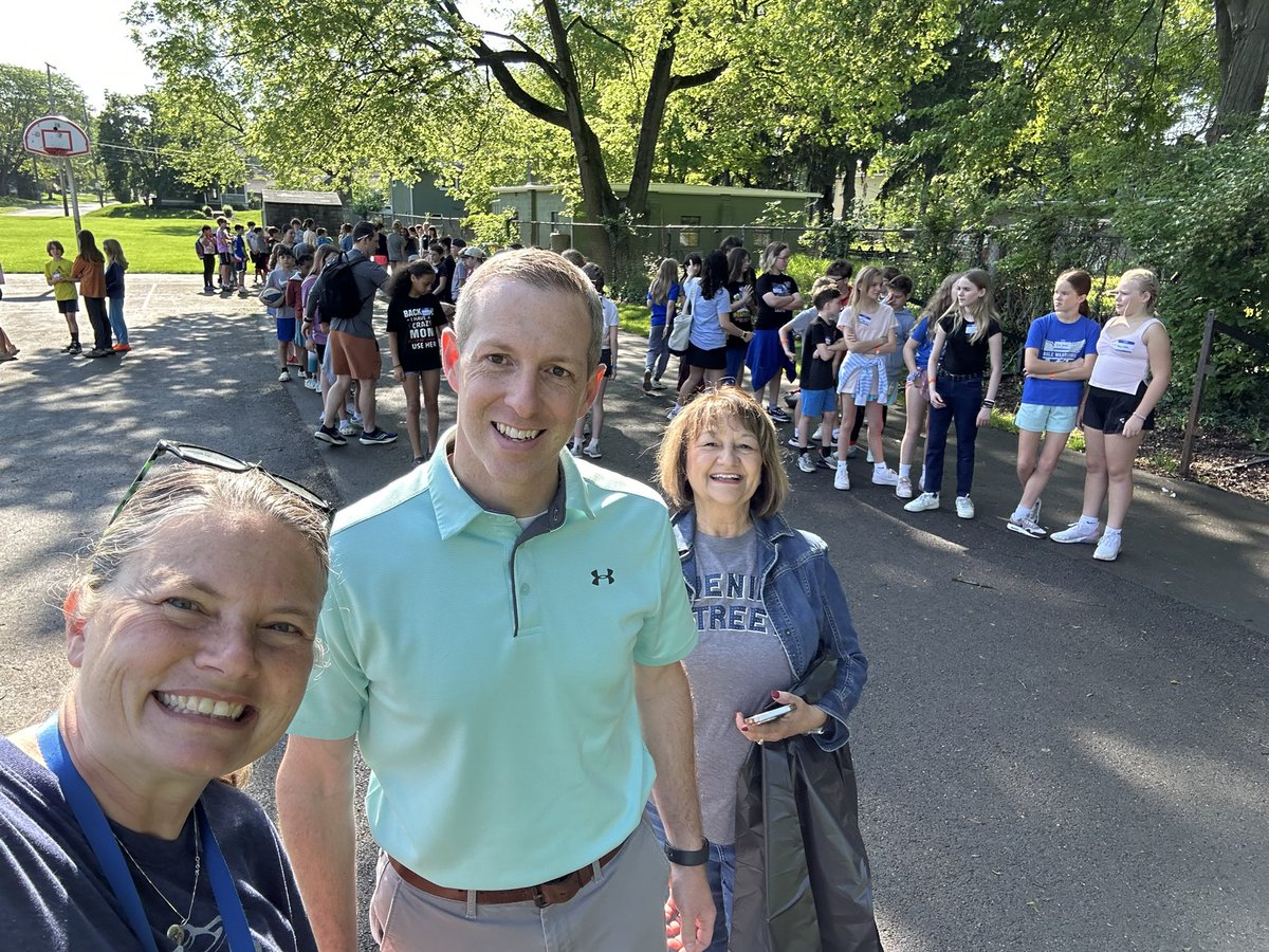 Mary Rykowski (@mrykowski1) on Twitter photo Excited for the Evening Street-Colonial Hills meet up at KMS <a href="/wcsdistrict/">Worthington Schools</a> #ItsWorthIt Excited for the Evening Street-Colonial Hills meet up at KMS <a href="/wcsdistrict/">Worthington Schools</a> #ItsWorthIt