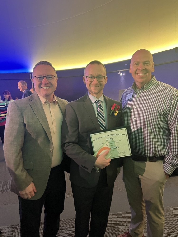 Congratulations, Mr. Gibbs for being recognized as the runner up for the 2025 Saint Louis Science Center and Carol B. and Jerome T. Loeb Prize for Excellence in Teaching Science and Mathematics. We are so proud of you! #hpsdtigers