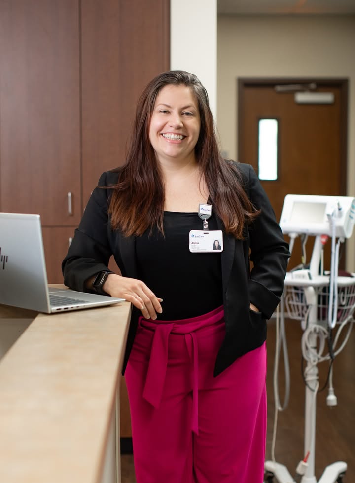 After an accident ended her nursing school dream, Alicia found a new path at BayCare.
Now she’s a site manager—just 2 years after completing the BMG MA Academy!
This is what growth looks like 💪🏽💙
Read More here: bit.ly/3YM3pH2