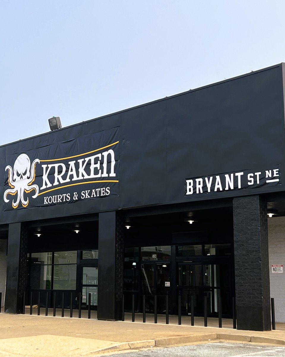 Divadisplaysinc's tweet image. 📸 Project Highlight: Pylon Lit Signage &amp;amp; Exterior Signs – Bryant St NE

📞 301-798-2717
🌐 divadisplays.com

#PastProject #SignageDesign #PylonSignage #ExteriorSigns #CommercialSignage #UrbanBranding #DivaDisplays #SignageSolutions #WashingtonDC #SignagePros