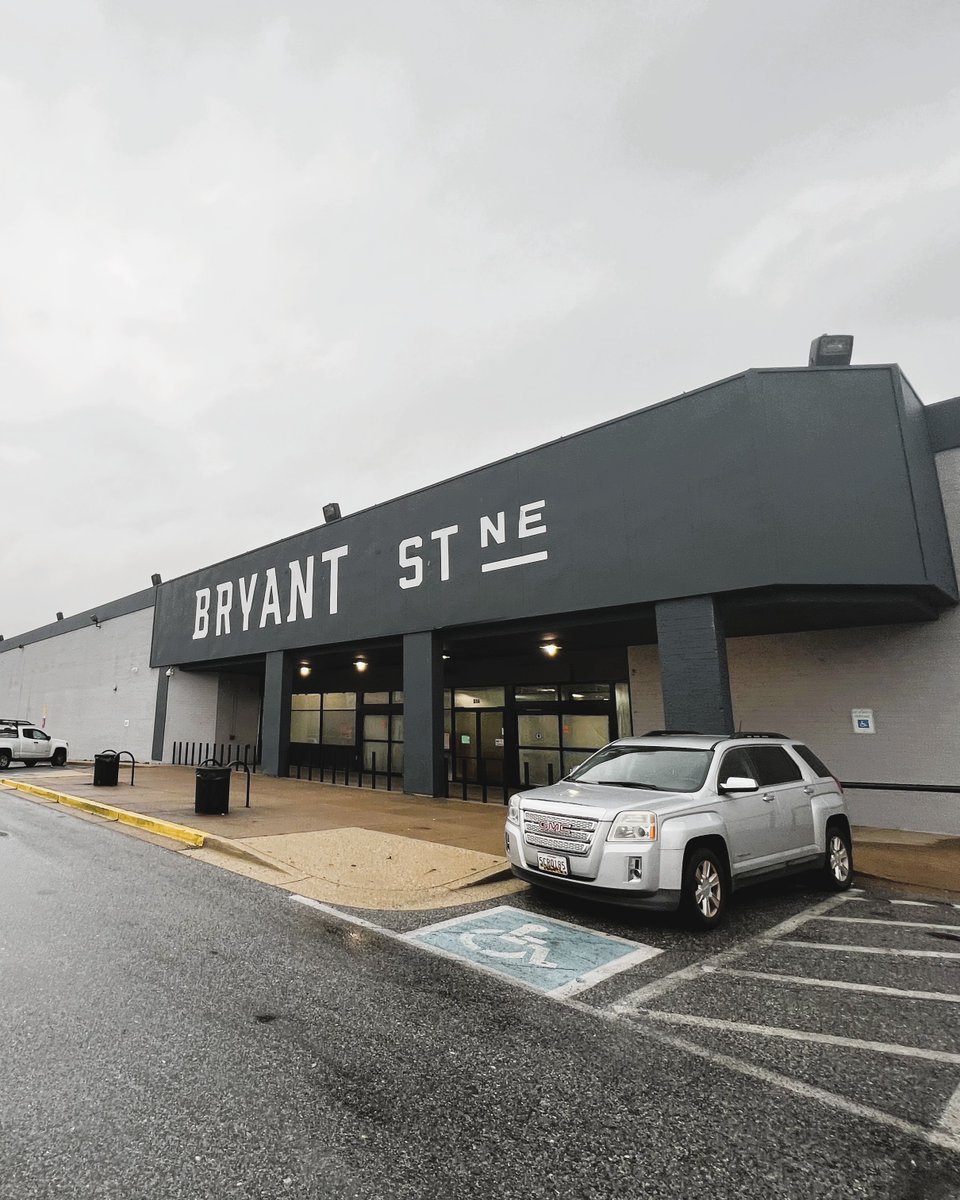 Divadisplaysinc's tweet image. 📸 Project Highlight: Pylon Lit Signage &amp;amp; Exterior Signs – Bryant St NE

📞 301-798-2717
🌐 divadisplays.com

#PastProject #SignageDesign #PylonSignage #ExteriorSigns #CommercialSignage #UrbanBranding #DivaDisplays #SignageSolutions #WashingtonDC #SignagePros