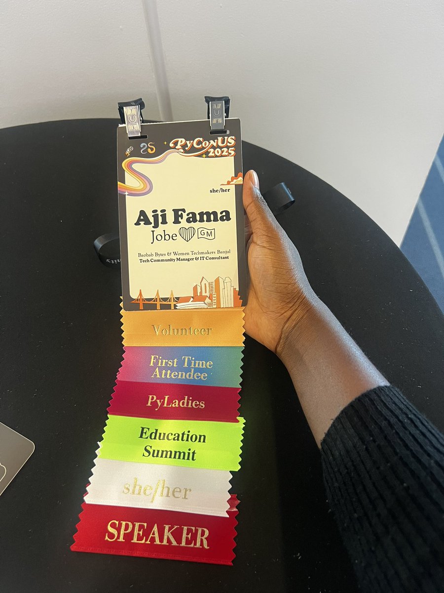 tech_feminine's tweet image. Look who made it to #PyConUS in Pittsburgh, PA🇺🇸
