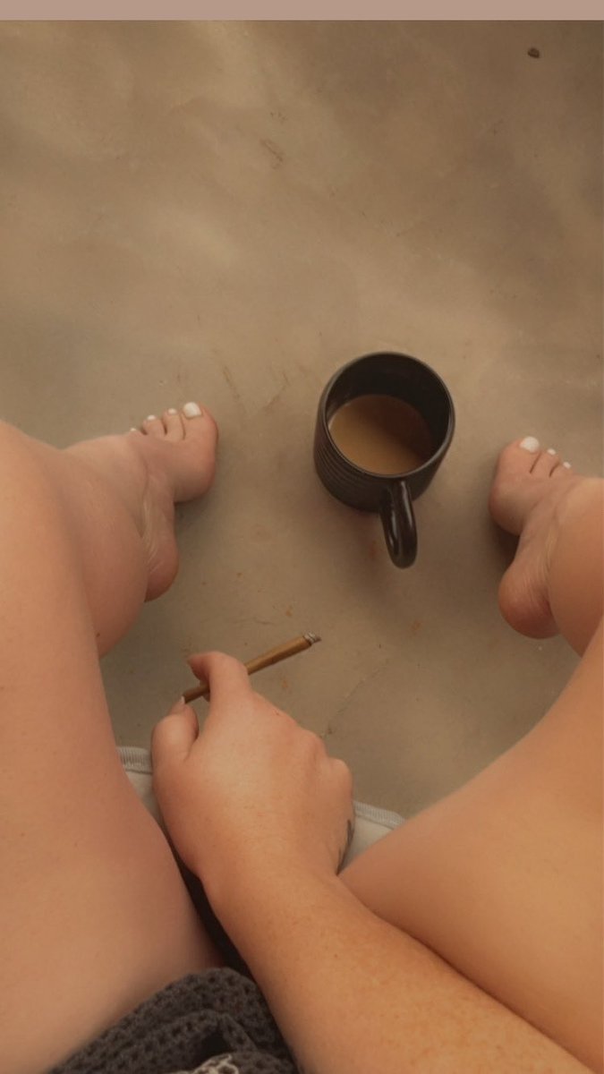 tinyfeetures's tweet photo. Come here, I want to drain you as I look down on you. 

#feet #simp #findom #beta #L https://t.co/dDMPmnzfId