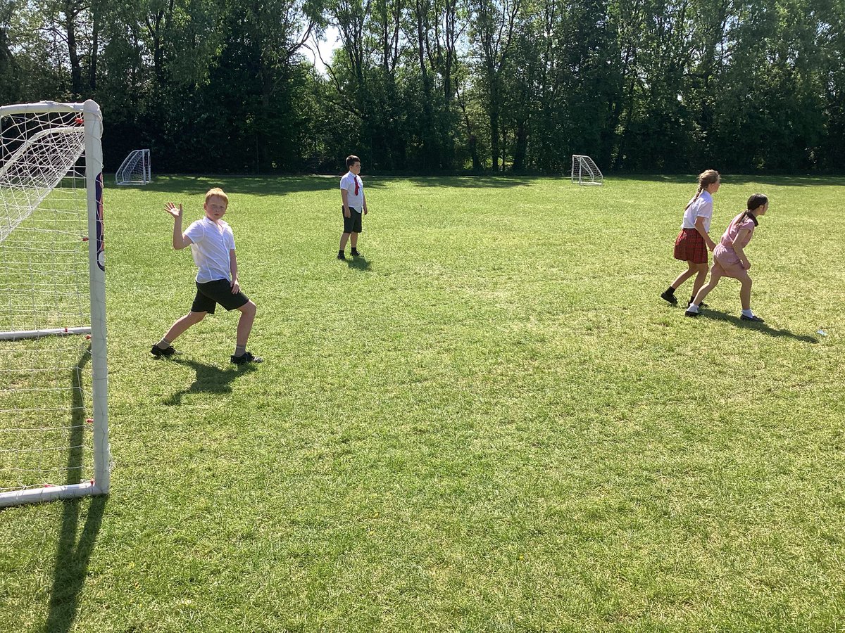class6Aspull's tweet image. Y6 have taken SATs in their stride this week. Whatever the outcomes, we are proud of their attitudes, hard work and positivity. What a lovely way to finish the tests - sunshine, ice pops and time having fun with friends!