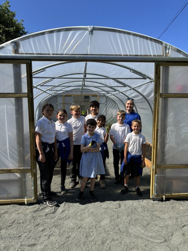 StCuthbert'sRCPri (@stcuthbertsrcp) on Twitter photo Today the Eco Group went to Hutchison Community garden with Gaby to weed our school plot and plant some goodies!! lettuce, beetroot, and radishes! Proud to be growing our own food and getting our hands dirty for the planet #EcoSchool #LearningforSustainabiliy <a href="/GrowTogetherEd/">Growing Together</a> 🥬 Today the Eco Group went to Hutchison Community garden with Gaby to weed our school plot and plant some goodies!! lettuce, beetroot, and radishes! Proud to be growing our own food and getting our hands dirty for the planet #EcoSchool #LearningforSustainabiliy <a href="/GrowTogetherEd/">Growing Together</a> 🥬