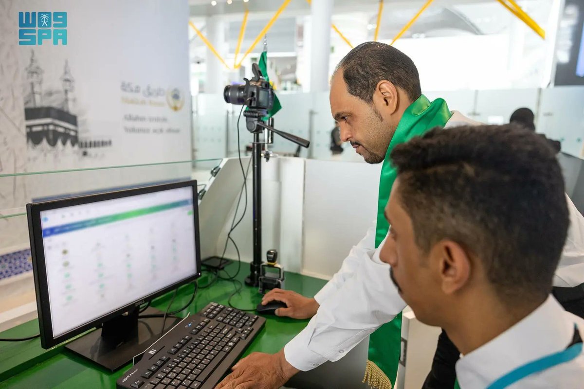 SPAregions's tweet photo. من مطار إسطنبول عبر مبادرة طريق مكة "سدايا" تواصل الدعم التقني لتسهيل مغادرة الحجاج.
https://t.co/2OGxuKSDbb
#واس_عام  | #واس_حج46 https://t.co/akFJlSnY2V