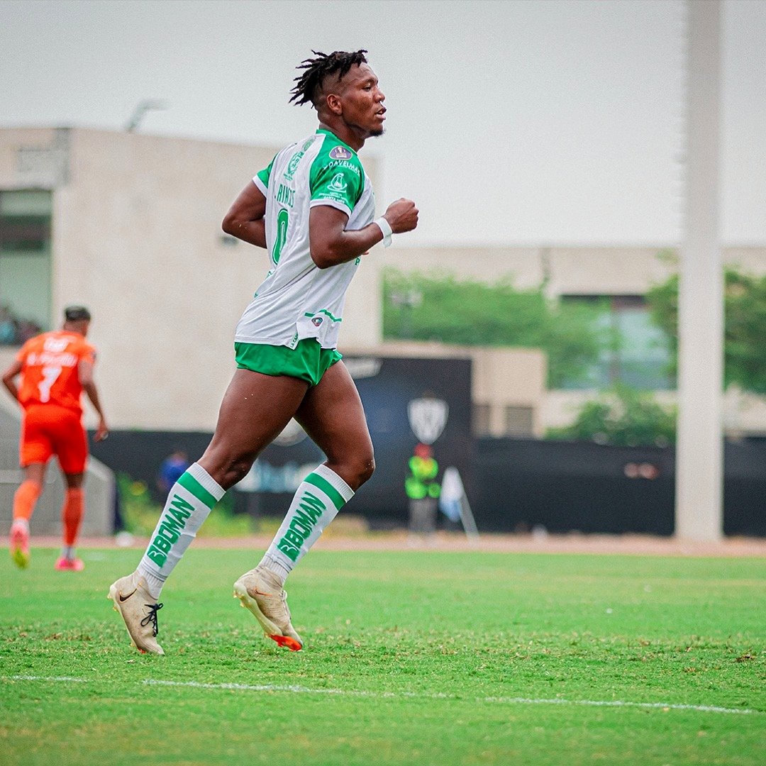 Tras un final amargo con la 'U', y, con pocos minutos en el equipo de al frente, el colombiano Jhojan Riascos regresa a #LDUP.

Opiniones 👇