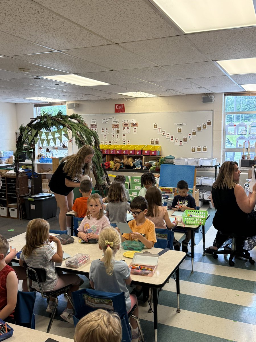 Mike Hayes tweet media