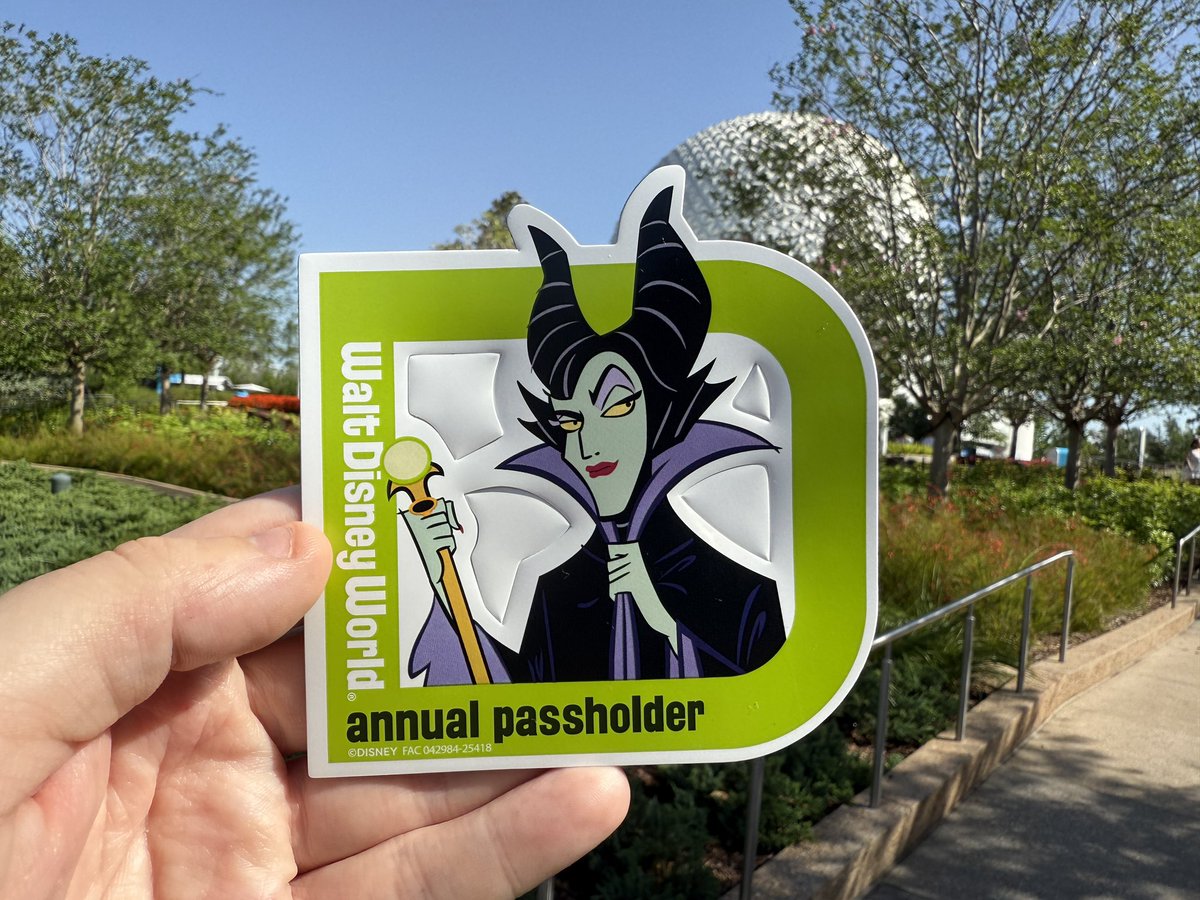 laughing_place's tweet image. V.I.Passholder Days are here, and Villain lovers can now pick up the newest AP magnet at #EPCOT. #WaltDisneyWorld