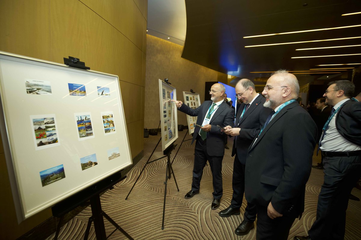 📍Baku, #Azerbaijan |13-15 May

“Next Horizons: Navigating E-commerce, Innovation and Supply Chain for Excellence”

The 1st Europe &amp; CIS #PostalLeaders Forum explored how #eCommerce, #DigitalTransformation, sustainable #logistics &amp; cybersecurity shape postal future.

<a href="/azerpost_az/">Azərpoçt</a>