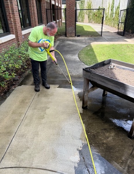 TSYS_TSS's tweet image. Cleaning. Gardening. Painting. Even small things can make a big difference. During our recent Worldwide Day of Service, team members around the world volunteered in a variety of tasks to bring a positive change for their communities and everyone who lives there.
