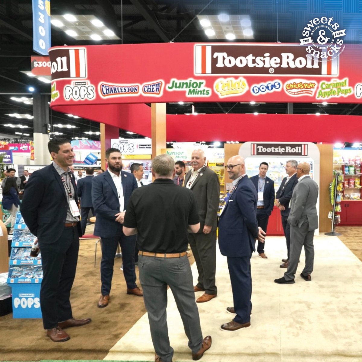 SWEETSandSNACKS's tweet image. Last day, best day?! Let’s make the most of the final hours on the Show Floor 🍭🍪
#SweetsAndSnacks
