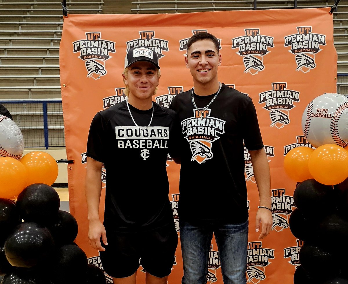 J Ram (@majujuram) on Twitter photo Congratulations Jayden! Thank you for inviting us to be a part of this Huge day!
<a href="/JaydenC25_/">Jayden Contreras</a>
<a href="/utpb/">UT Permian Basin</a>
<a href="/utpbfalcons/">UTPB Athletics</a>
@troskysw_tpu Congratulations Jayden! Thank you for inviting us to be a part of this Huge day!
<a href="/JaydenC25_/">Jayden Contreras</a>
<a href="/utpb/">UT Permian Basin</a>
<a href="/utpbfalcons/">UTPB Athletics</a>
@troskysw_tpu