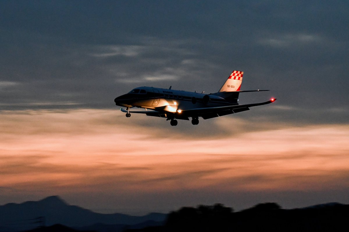 f5JnCfPdvCxfahU's tweet photo. 入間基地（5/15）夜間訓練

　U-680

訓練お疲れ様でした😃
しっかりと応援させていたしました🤗

#U680
#入間基地
#航空自衛隊 https://t.co/KYqeFWB6m1