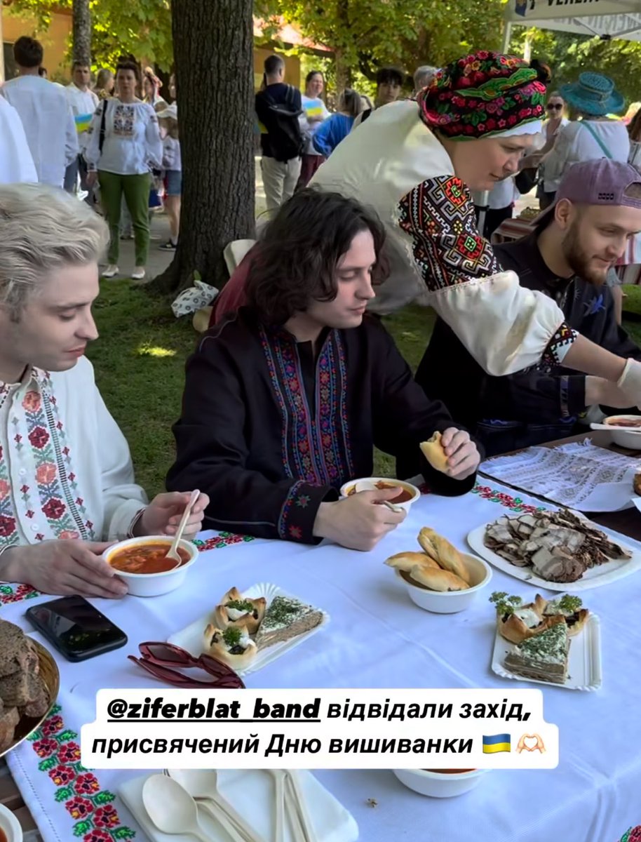 when you’re abroad but Vyshyvanka day comes first