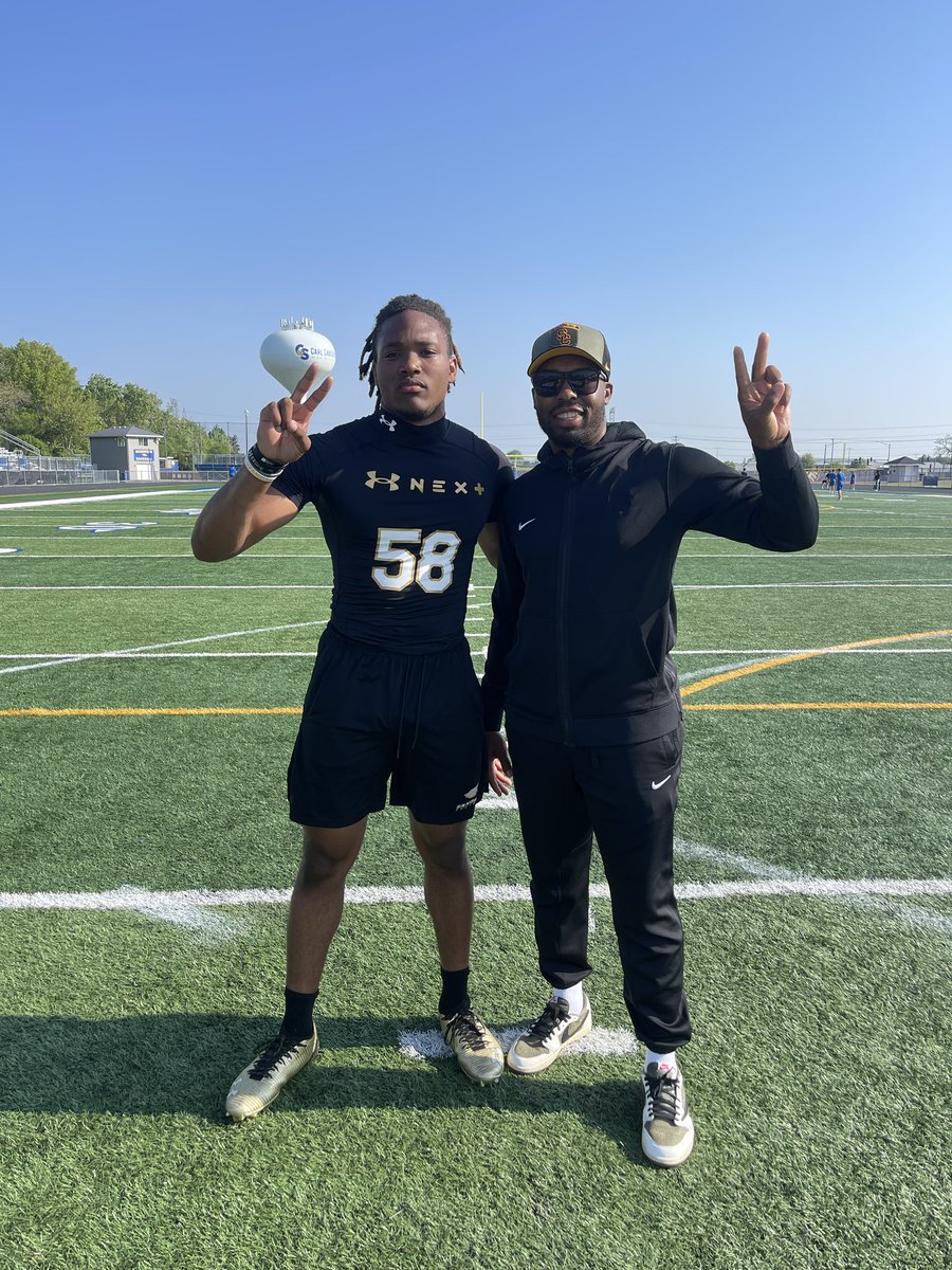 USC Offered ✌🏾 
<a href="/Phouly31/">pete houlihan</a> <a href="/CoachMurphCSHS/">Coach Murph</a> <a href="/SandburgEagles/">Sandburg Eagles Football</a> <a href="/PrepRedzoneIL/">Prep Redzone Illinois</a> <a href="/AllenTrieu/">Allen Trieu</a> <a href="/EDGYTIM/">Timothy “EDGYTIM” OHalloran</a> <a href="/DeepDishFB/">DEEP DISH FOOTBALL</a> <a href="/Doug_Belk/">Doug Belk</a> <a href="/uscfb/">USC Football ✌️</a> <a href="/LemmingReport/">Tom Lemming</a>  <a href="/Bryan_Ault/">Bryan Ault - Midwest Scout</a> <a href="/On3Recruits/">On3 Recruits</a> <a href="/247recruiting/">247Sports Recruiting</a>