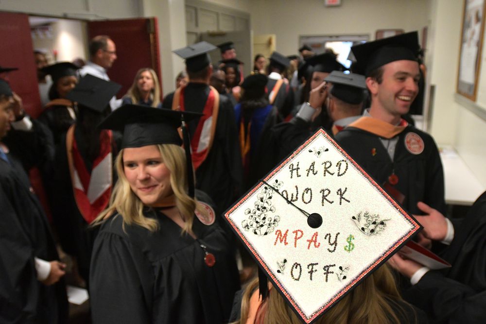 BusinessISU's tweet photo. Look, Mom! I got my grad degree! Celebrating ISU College of Business graduate business degrees with the traditional hooding ceremony. Congratulations, Graduate Redbirds! You made it! #BusinessBirds #GradBirds #ISUMBA #Congrats https://t.co/ruBSNuGbw9