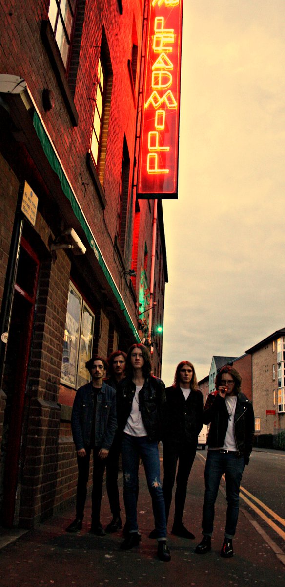 The <a href="/BlossomsBand/">BLOSSOMS</a> boys taking a quick break from soundcheck

08.10.2015