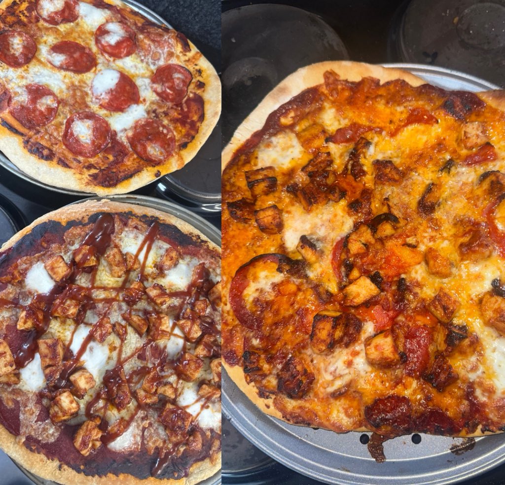 Domino-whoooo-WHOS? Pizza Partayyyy🍕🎉 who needs Dominoes at Sevenhills?🤫 Here are some of our students making home-made pizza in their cooking interventions! Life skills that taste good! 🤩 

#Sevenhills #Wellspring #Grimsby #Pizza #Cooking #Students #HomeMade