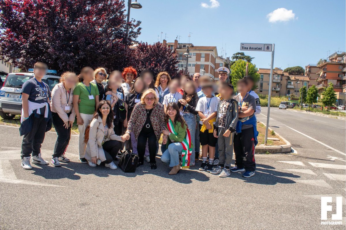 valeriafedeli's tweet image. Alcuni scatti fatti all’iniziativa a #mentana con #giunta comunale e #scuole per titolare due strade una a #NildeIotti e l’altra a #TinaAnselmi ⁦@FondazioneIotti⁩ ⁦@pdnetwork⁩ ⁦@DonnePd⁩ ⁦@PD_Lazio⁩