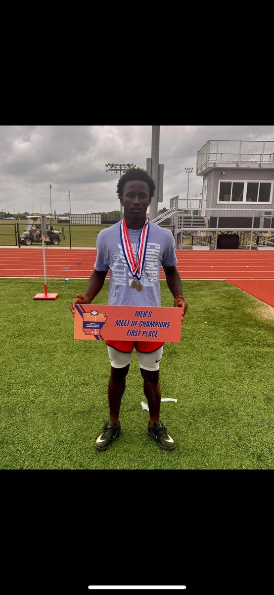 Long jump and triple jump champ at MOC💪🏾