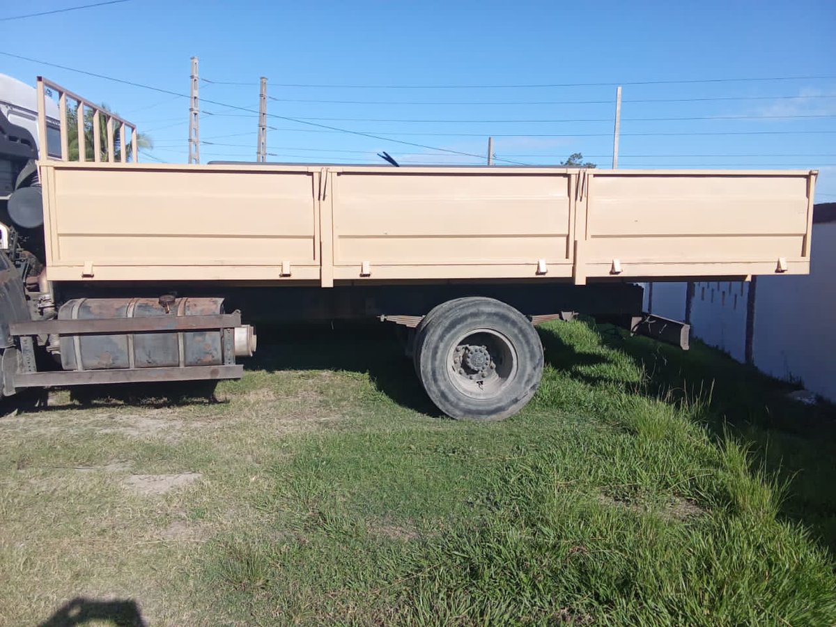 mveptstgo's tweet image. Se pone en plena disposición combativa el vehículo kamaz b 143156 con la nueva cama adquirida en la BRG los que nos permite aumentar el CDT así como las toneladas a transportar y la producción de nuestra entidad