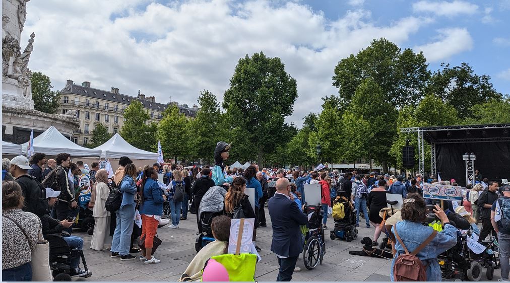 Uniopss (@uniopss) on Twitter photo 🚨 Liberté, Égalité, Accessibilité ! L'Uniopss, mobilisée aux côtés de <a href="/apfhandicap/">APF France handicap</a> #PourUneRepubliqueInclusive !
📢Lors du rassemblement Place de la République, <a href="/GoldbergDaniel/">Daniel Goldberg</a>, a souligné le besoin d' "une grande politique de l'autonomie avec une obligation de résultat..." 🚨 Liberté, Égalité, Accessibilité ! L'Uniopss, mobilisée aux côtés de <a href="/apfhandicap/">APF France handicap</a> #PourUneRepubliqueInclusive !
📢Lors du rassemblement Place de la République, <a href="/GoldbergDaniel/">Daniel Goldberg</a>, a souligné le besoin d' "une grande politique de l'autonomie avec une obligation de résultat..."