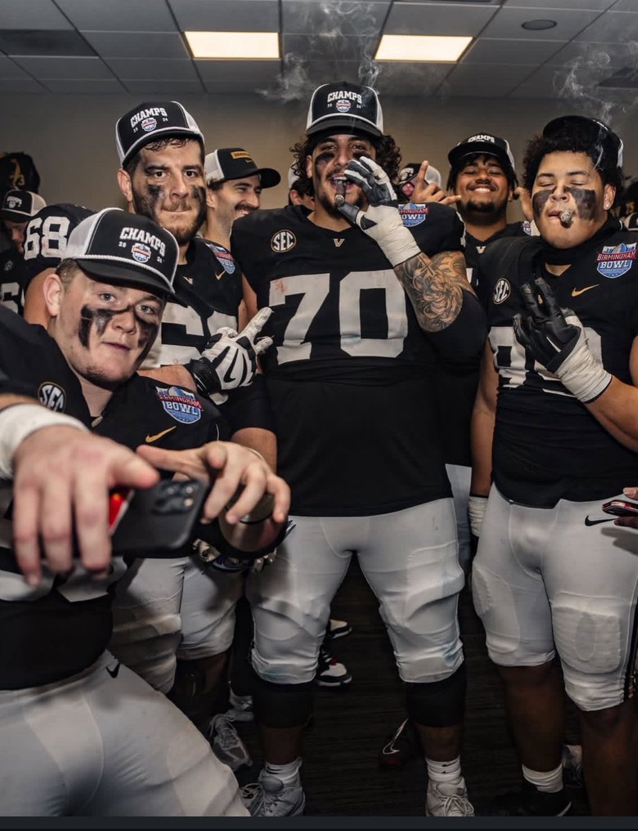 Blessed to receive an offer from Vandy!!!!  <a href="/JakeCorbin/">Jake Corbin</a> <a href="/VandyFootball/">Vanderbilt Football</a> <a href="/1COACH_CARTER/">Terence Carter, M. Ed</a> <a href="/RecruitCHSBSB/">Choctaw BSB</a> <a href="/YellowjacketsFB/">Choctaw Football</a> <a href="/CoachGarf/">Coach Jon Garfield</a> <a href="/CoachSimp_/">Jermaine Simpson</a> <a href="/ShaneHawk41/">Shane Hawk</a> <a href="/MommaHawk_/">Meredith Hawk</a> <a href="/CadeMcConnell2/">Cade McConnell</a>