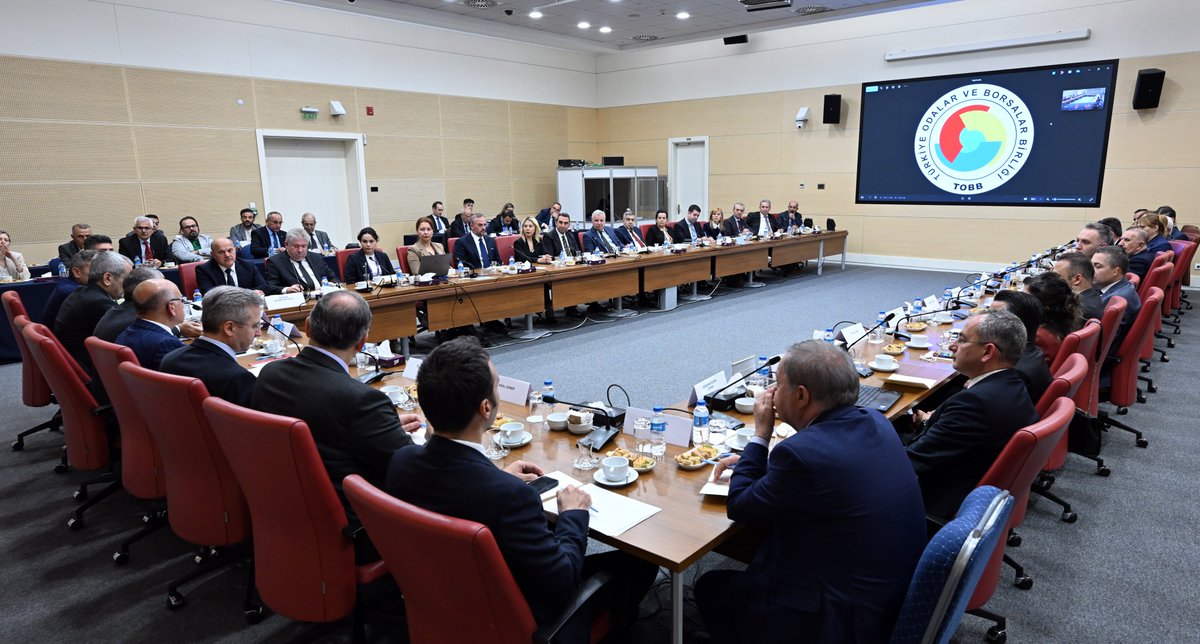 Eğitim sektöründe yürütülen programlı teftiş faaliyetlerine ilişkin farkındalığı artırmak amacıyla düzenlenen rehberlik ve bilgilendirme toplantısı Türkiye Odalar ve Borsalar Birliği (TOBB) ev sahipliğinde sektör temsilcilerinin katılımıyla Ankara’da gerçekleştirildi.