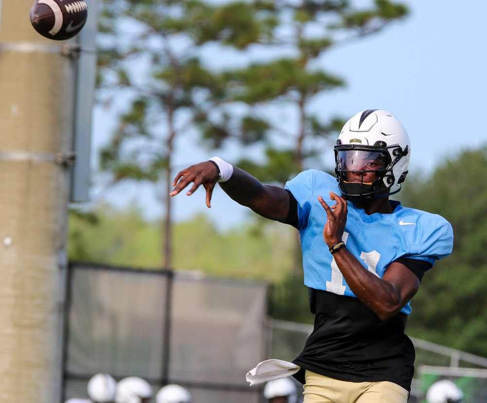 Jacurri Brown doesn't lack confidence. The 6-foot-4, 220-pound quarterback believes he can be one of the best in college football—and now he’s working to make that vision a reality.

Story: ucf.rivals.com/news/jacurri-b…