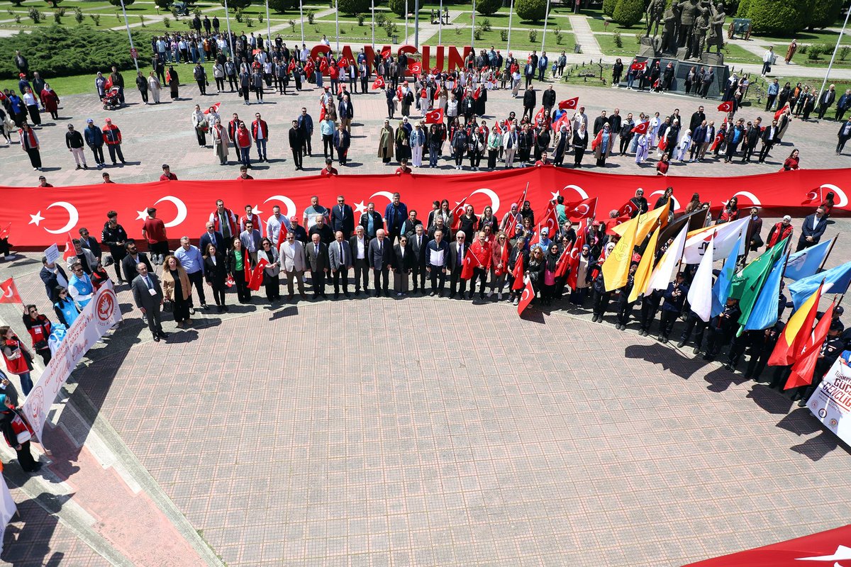 Gençlik ve Spor Haftası çelenk sunma ve bayrak yürüyüşü ile başladı.
Bu hafta yapılacak faaliyetleri takip ederek katılım sağlayabilirsiniz.

#GsbHepYanında