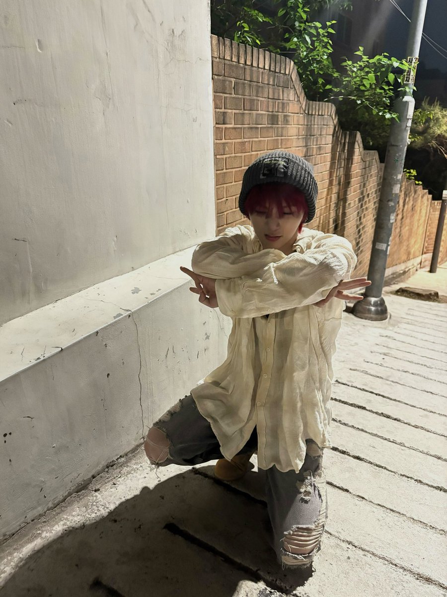 BOYNEXTDOOR_twt's tweet image. My cat is a rockstar
#BOYNEXTDOOR #TAESAN
#보이넥스트도어 #태산