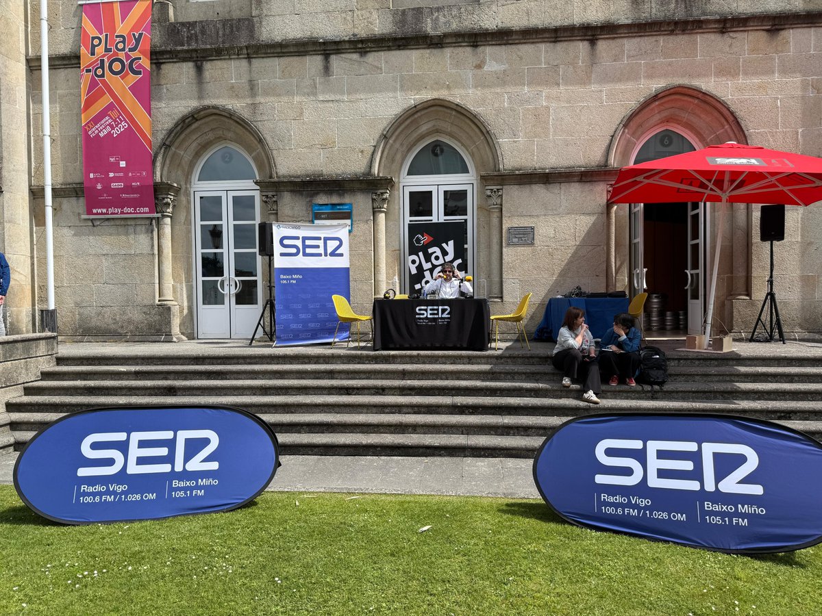 📻 Todo listo para el especial Play-Doc del Hoy por Hoy Baixo Miño
🎙 <a href="/MarciVarela/">Marcial Varela</a>
⏰ 13:00
📽️Ángel Sánchez e Sara García | Play-Doc
🎙️Enrique Cabaleiro | Alcalde de Tui
🎬Pablo Villalobos | Director
🎞️Ángel Santos | Productor
🔊 105.1 FM
📲 cadenaser.com/ser-baixo-mino/