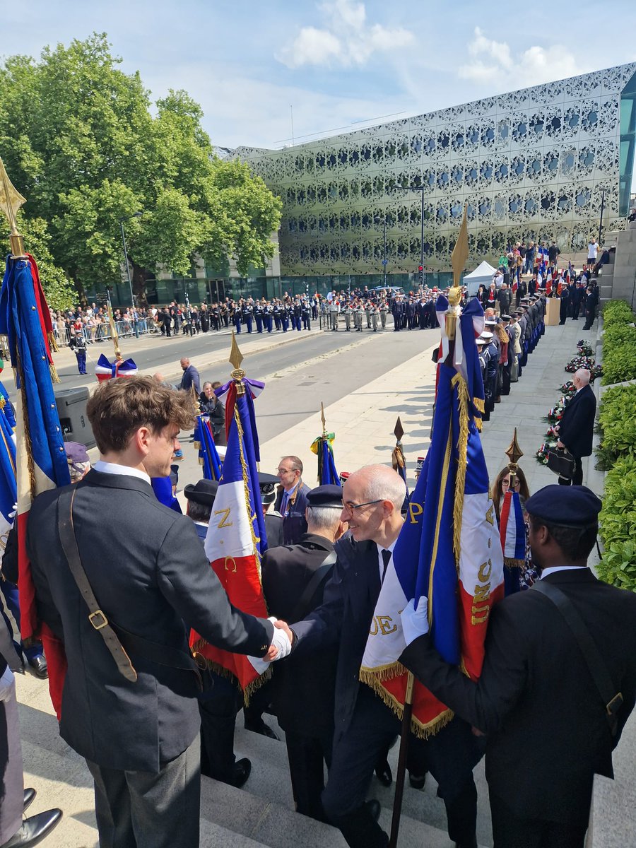 Julien Bainvel tweet media