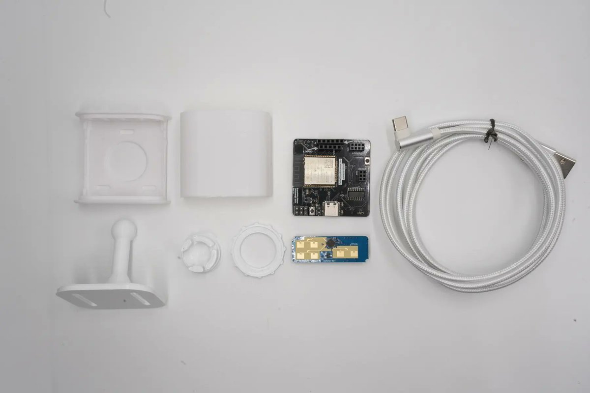 cnxsoft's tweet image. Everything Presence Lite is a human presence sensor combining an ESP32 WiFI and BLE module with an HK-Link 24GHz mmWave sensor. 
cnx-software.com/2025/05/08/eve…

The HK-Link module can track up to 3 targets with X/Y coordinates, speed, and angle data at a range of up to 6 meters.…