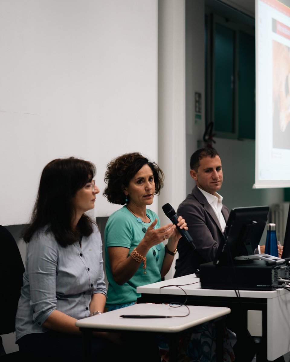 UnintUniversita's tweet image. Alcuni scatti dell’evento “Orientamento professionale per interpreti e traduttori: ricerca del lavoro, tariffe, aspetti contabili e previdenziali e ruolo delle associazioni professionali”.
#orientamentoprofessionale #interpreti #traduttori #lavoro #unint #linternazionale