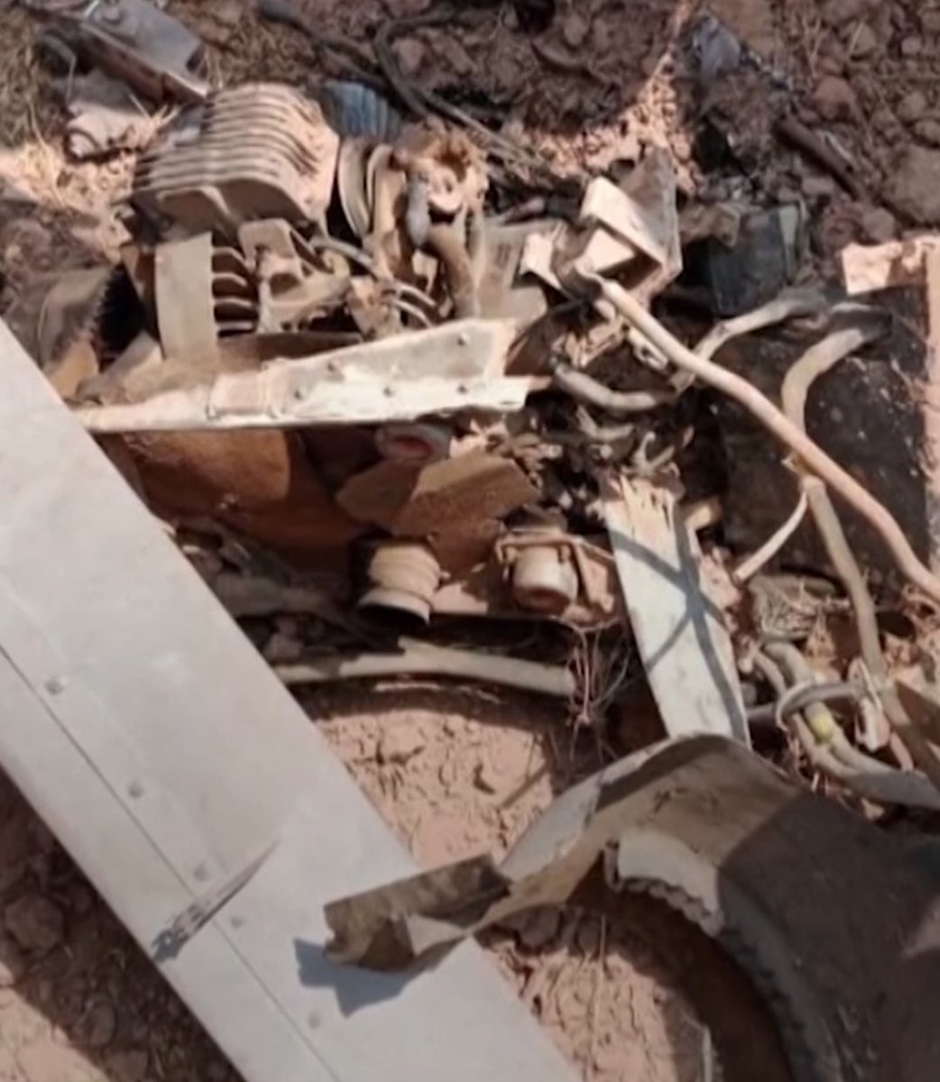 BREAKING 🚨 Pakistan Army claims India has launched drone attacks on major cities including Karachi and Lahore. Tensions rise as regional security concerns intensify. No official word yet from New Delhi.
Developing story – stay tuned.
#DroneAttack #India #Pakistan #Karachi