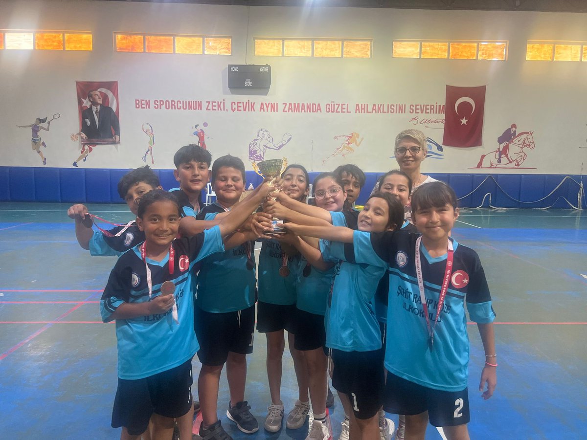 SilifkeArGe's tweet photo. 2024-2025 Eğitim Öğretim Yılı Geleneksel Çocuk Oyunları (İFET) maçlarımız bugün oynan 3.lük 4.lük maçları tamamlamıştır. 9 Mayıs cuma günü final maçları ile turnuvamız tamamlanacaktır. Tüm okullarımıza başarılar diler, 
dereceye giren okullarımızı tebrik ederiz.

3.Sınıf Dereceleri:
3. Gazipaşa İlkokulu
4. Atayurt İlkokulu

4.Sınıf Dereceleri:
3. Şehit Ragıp Köse İlkokulu
4. Emin Dursun Kaya İlkokulu
@MersinMEM 
@fazilet_durmus 
@kltiinerolu