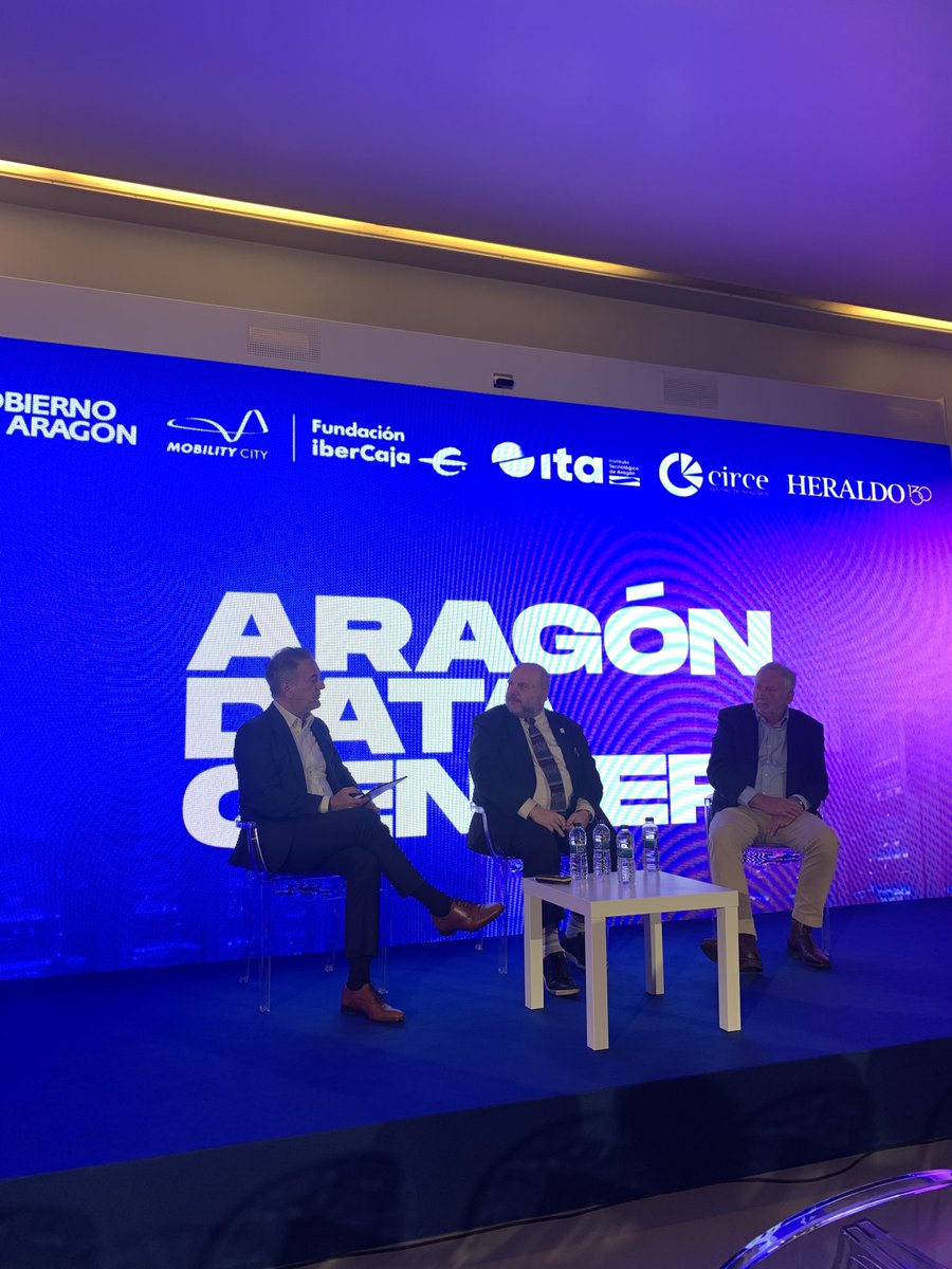 Muy interesante la sesión de Aragón Data Center <a href="/GobAragon/">Gobierno de Aragón</a> y <a href="/mobilitycity_/">Mobility City</a> <a href="/ITA_tecnologia/">Instituto Tecnológico de Aragón</a> <a href="/fCIRCE/">CIRCE - Centro Tecnológico</a> <a href="/heraldoes/">Heraldo de Aragón</a> ponentes de mucho nivel y grandes lecciones sobre tecnología y su impacto positivo en la sociedad