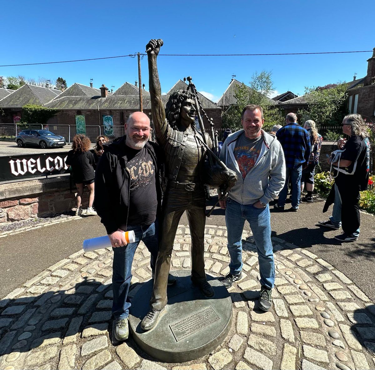 GraemeStewart5's tweet photo. Ramping up our training for the Run For Your Lives tour with a weekend trip to Bonfest  - quick photo outside the venue where I first saw Iron Maiden in June 1980
#RunForYourLives #IronMaiden #Bonfest https://t.co/26EGoMmEOR