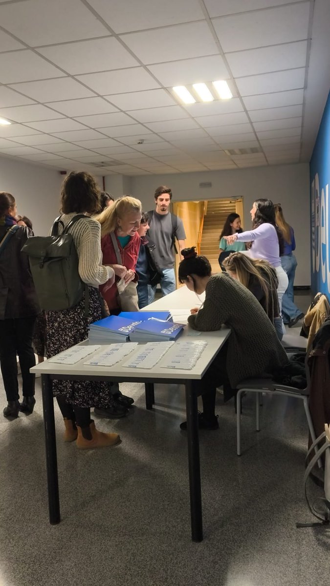 txesalaespada's tweet image. La autodefensa feminista no es solo una técnica. Es una forma de vivir sin miedo, de recuperar el control sobre nuestros cuerpos y nuestras vidas. Es autoestima, sororidad y resistencia. ✊🏾✊🏻