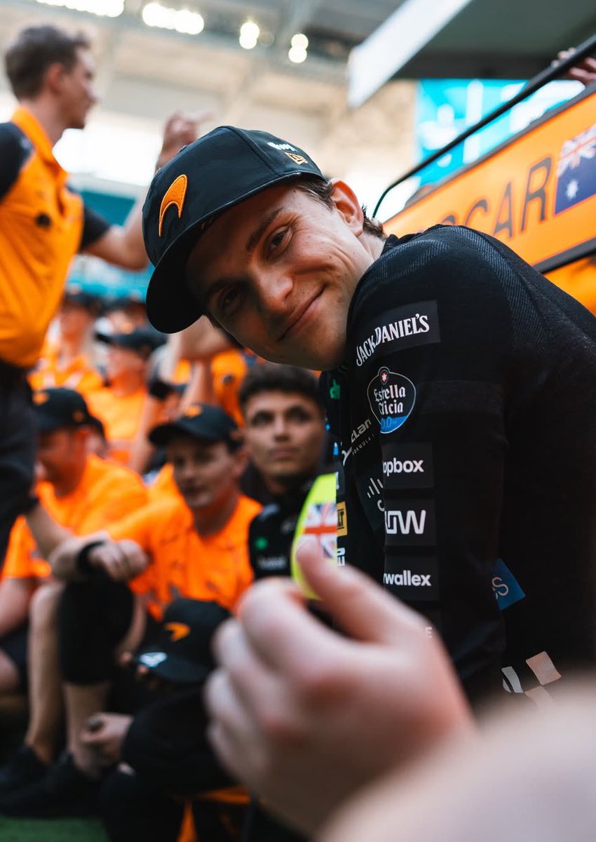 Juli 🍎 tweet media