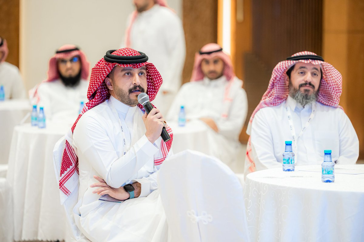 QassimChamber's tweet photo. الكفاءة والمهنية l

يواصل لقاء "تطوير القيادات الشابة في منطقة القصيم" الذي ينظمه معهد الإدارة العامة، بالشراكة مع أمارة المنطقة وغرفة #القصيم تقديم الورش والدورات التأهيلية للقيادات الشابة، بما يحقق المهنية والكفاءة للعمل التنظيمي والإداري. https://t.co/wnLoYMDeq2