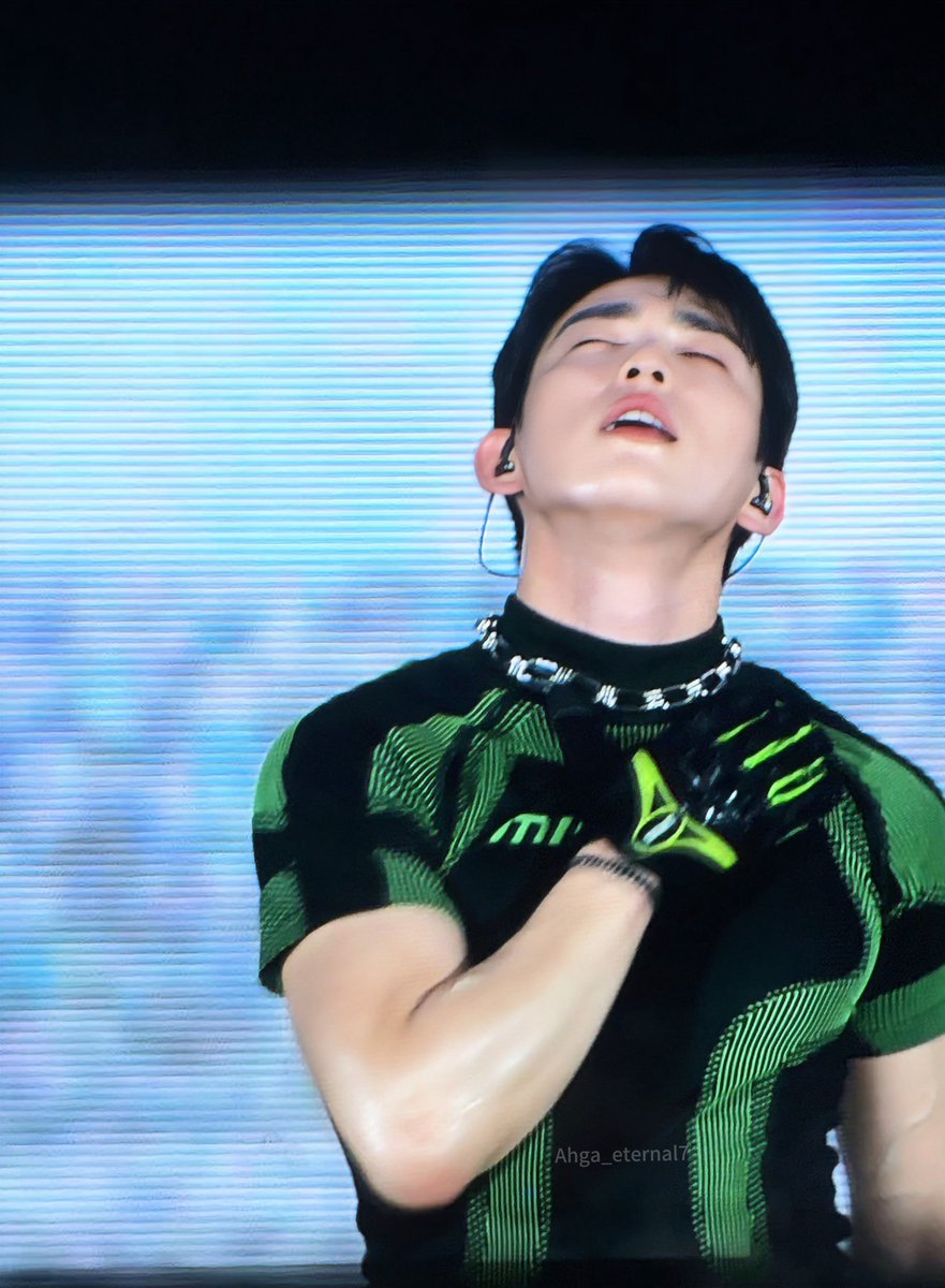Ahga_Eternal7's tweet photo. Jinyoung was the main character this concert for me 😭😭😭
This bird don't know anymore who is her bias 

#Jinyoung #진영 @jinyoung 
#GOT7_NESTFESTinBKK_Day1 
#GOT7_NESTFESTinBKK https://t.co/Xav9ouEEHW