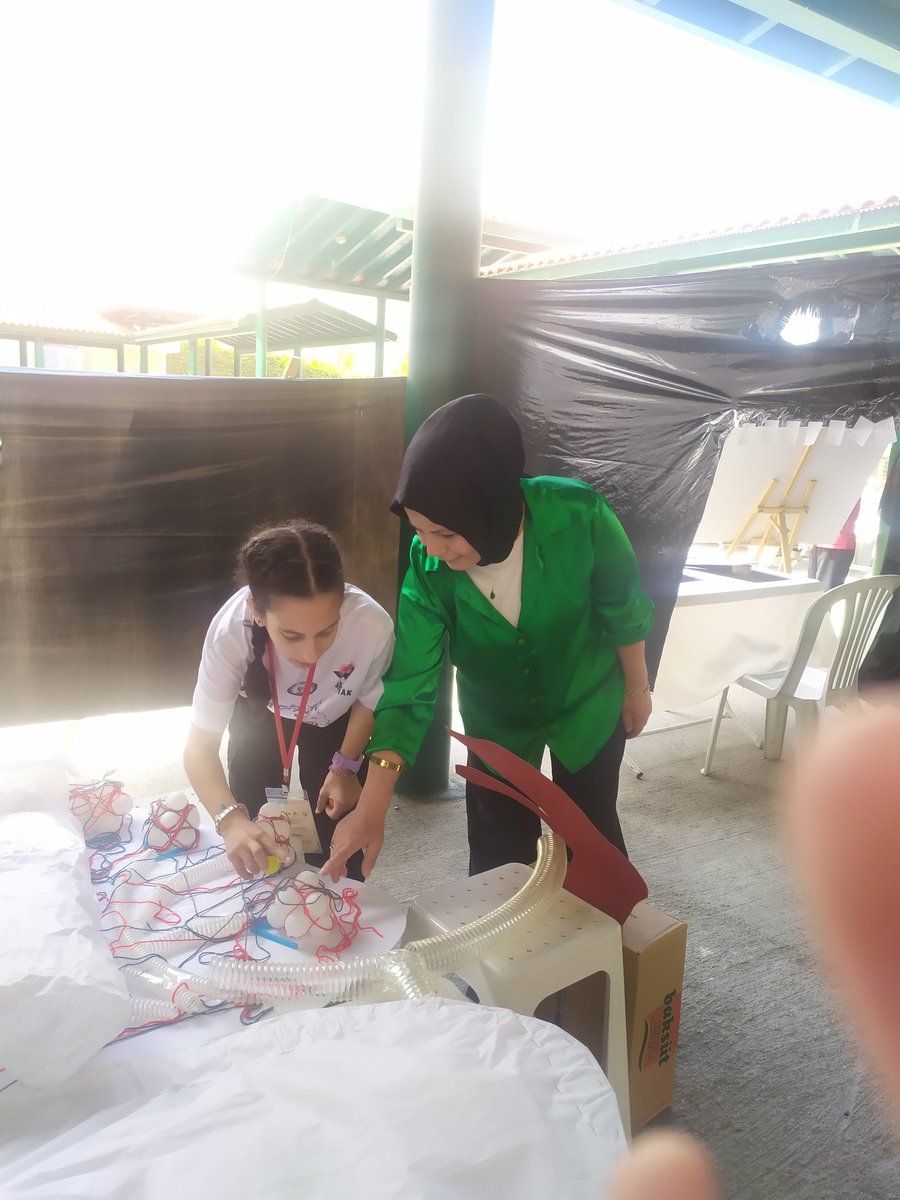 hlysncn's tweet photo. TOKİ Avrupa konutları Orta Okulunun düzenlemiş olduğu Tübitak Bilim Fuarına katıldık başta okul müdürümüz sn. Turgut Oğuz hocamıza emeği geçen öğretmenlere ,öğrencilerimize hepsini ayrı ayrı tebrik ediyorum.
#bilim
@Mustafa_Destici
@gokhanilgar
@dilekk14
@bbpgenelmerkez https://t.co/3mZVVr7Ehv