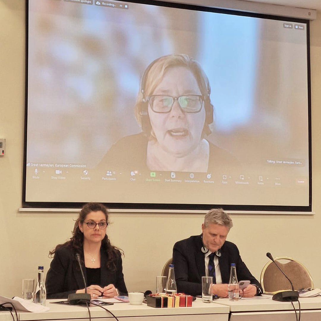 Sindicato_SATSE's tweet photo. Solo el 30 por ciento de los puestos de liderazgo en el sector sanitario están ocupados por mujeres? En España y en toda Europa.
Presentamos nuestras propuestas de mejora en la reunión #eQualPRO de @CESIunions con @prepila y @lafrica79
ℹ️ https://t.co/OUDGST3nmw https://t.co/KfVL0e7NT9